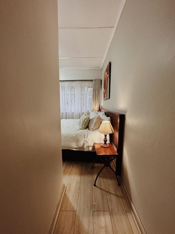 Malcolm Lodge Harare Buitenkant foto